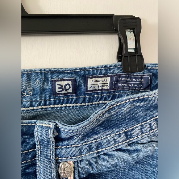 Miss Me Signature Mid Shorts Embellished Birds Size 30 - Picture 6 of 13